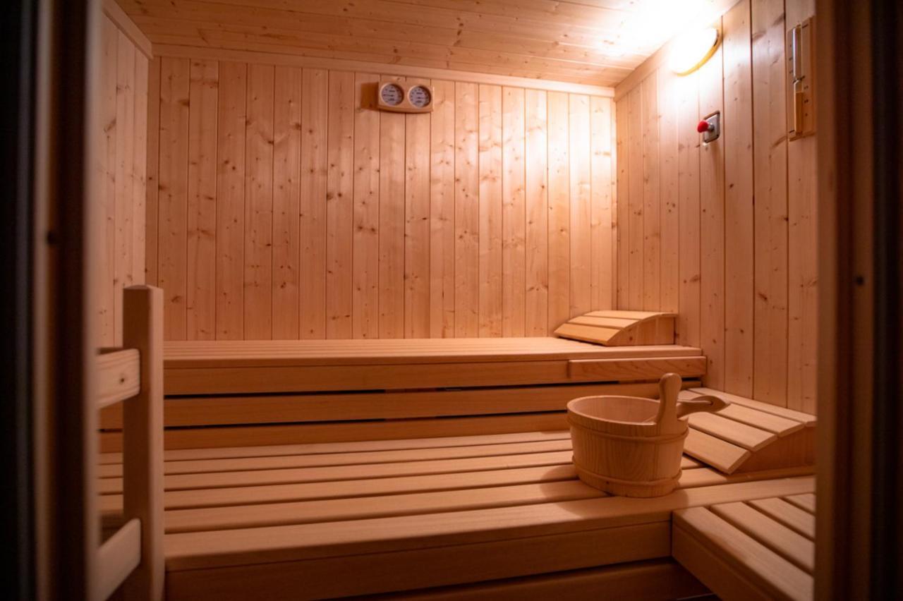 B&B Quattro Stagioni Charme And Wellness Besnate Ngoại thất bức ảnh